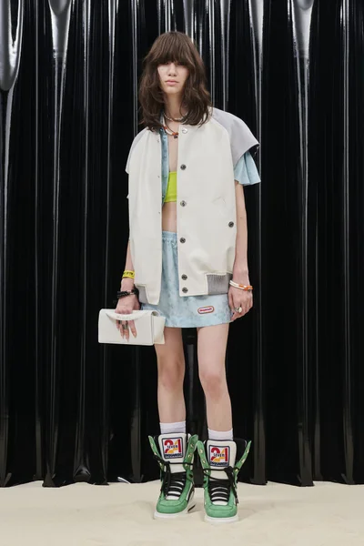 Look 27